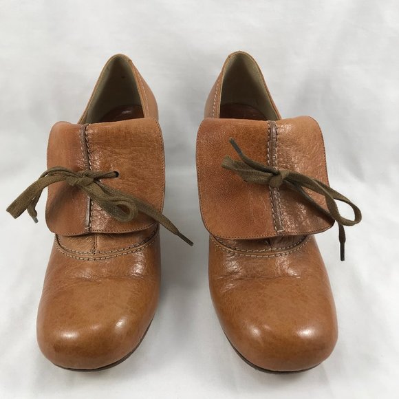 Chloe Tan Leather Lace Up Kiltie Bootie Stacked Heel Pumps Made in Italy - Picture 2 of 10